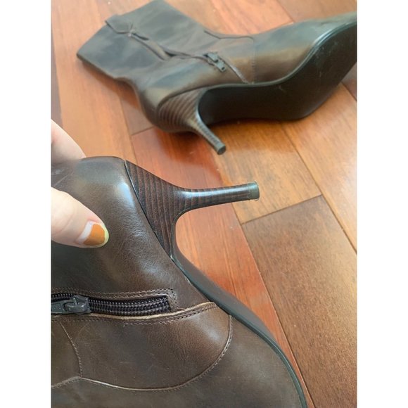 Steve Madden brown boots - Picture 5 of 7